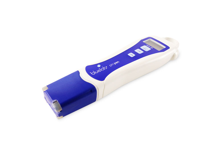 Bluelab pH pen used for reading the pH of Hydroponic nutrient solutions